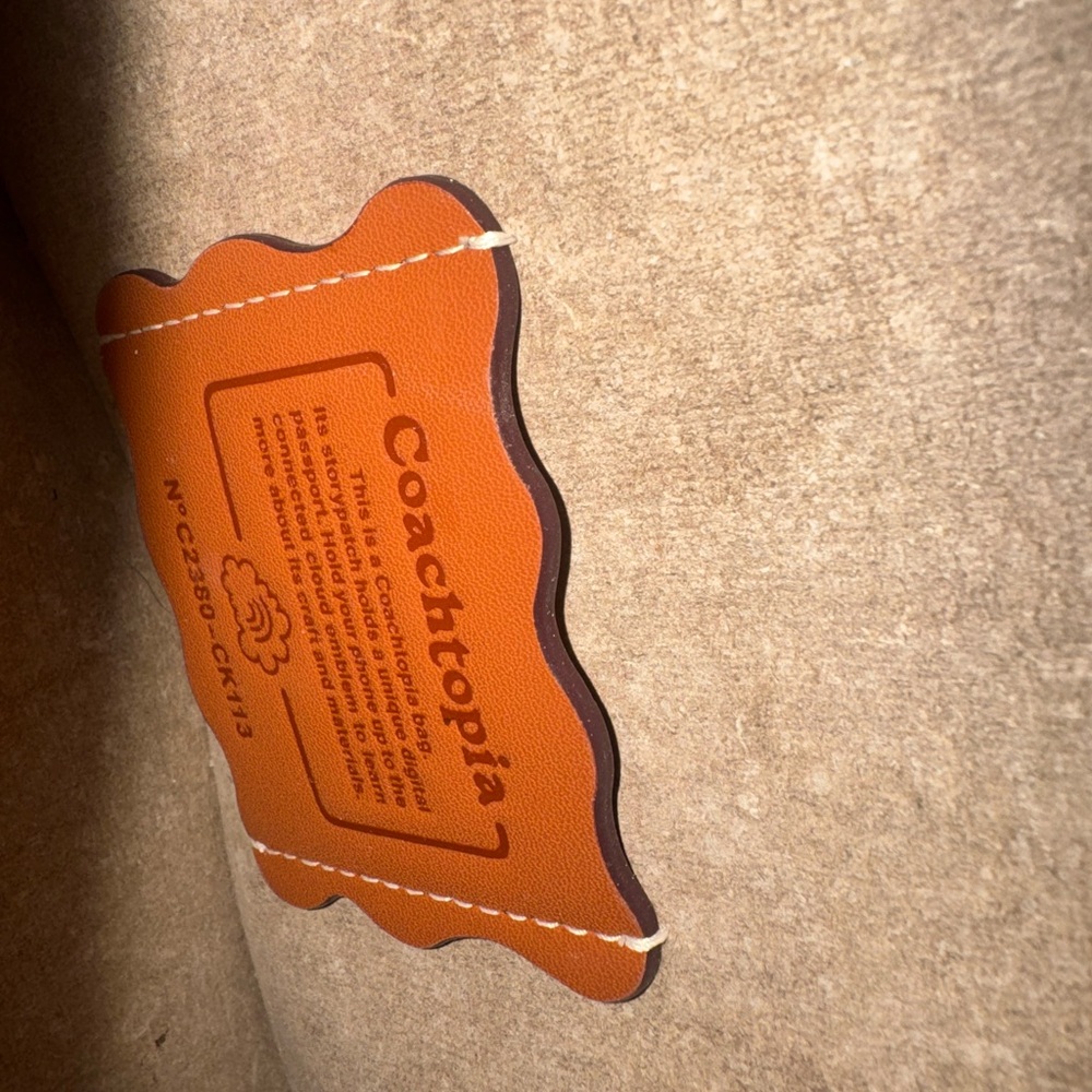 Coach Cream Shoulder Bag - Picture 4 of 5